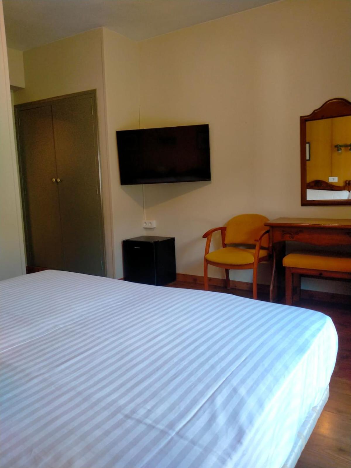 Double or Twin Room,1679570162:JPEG